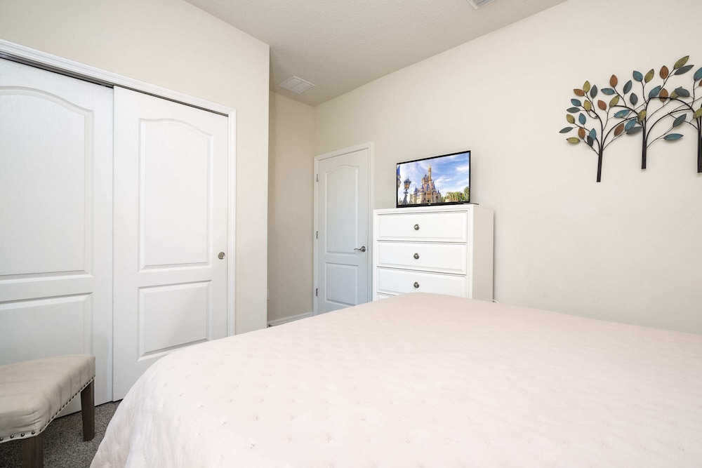 Stunning 5 Bd w/ Pool Close to Disney @ Windsor Westside 2015