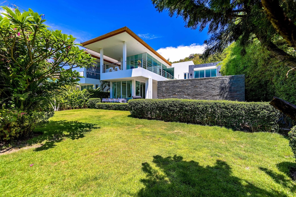Phu Montra Villa with Ocean View A4