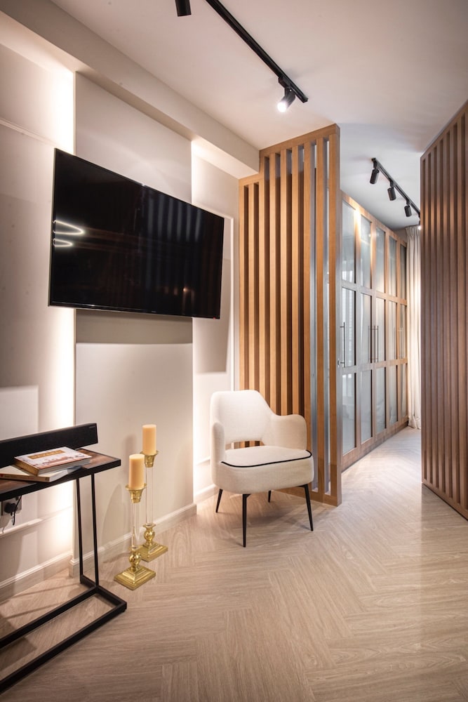 Nasma Luxury Stays- BLVD Central Podium