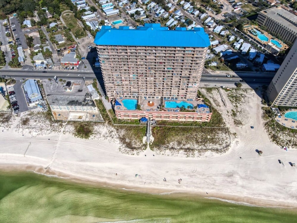 Coastal Condo 607 by Brightwild Beachfront