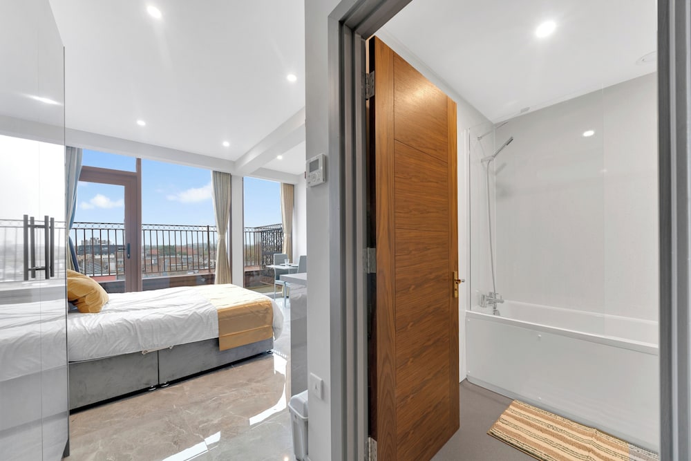 Hotel Studio Apartment in East London