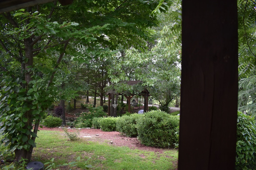 Bear Creek Lodge Cabin Resort