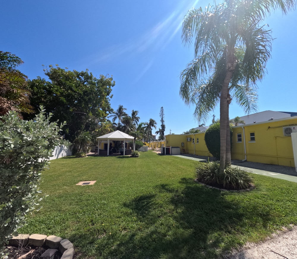 Queen's Gate Resort