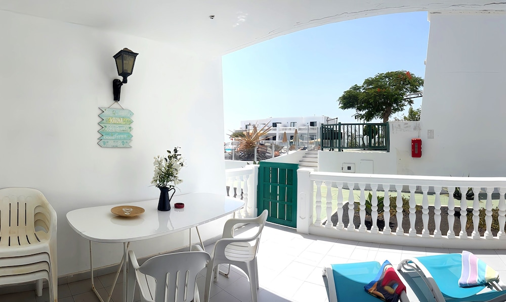 Apartment Florencia With Pool & Wifi in Puerto del Carmen, Lanzarote