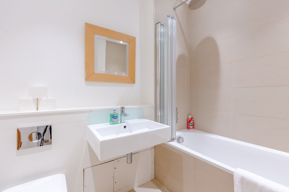 Spacious and Central 3 Bedroom House in Paddington