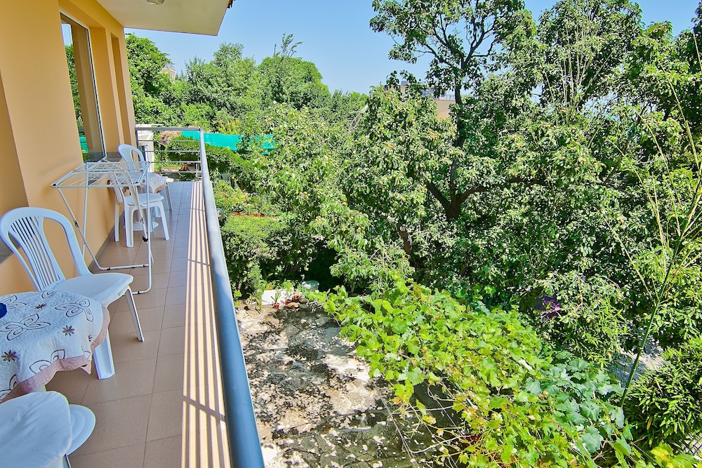 Villa Sequoia