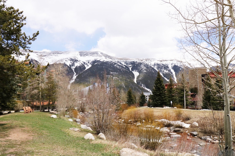 SkyRun Copper Mountain Resort Vacation Lodging
