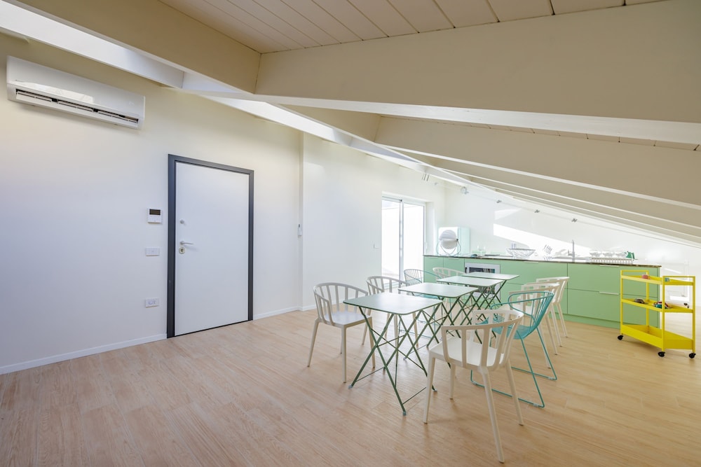 Napoli White Apartment by Wonderful Italy