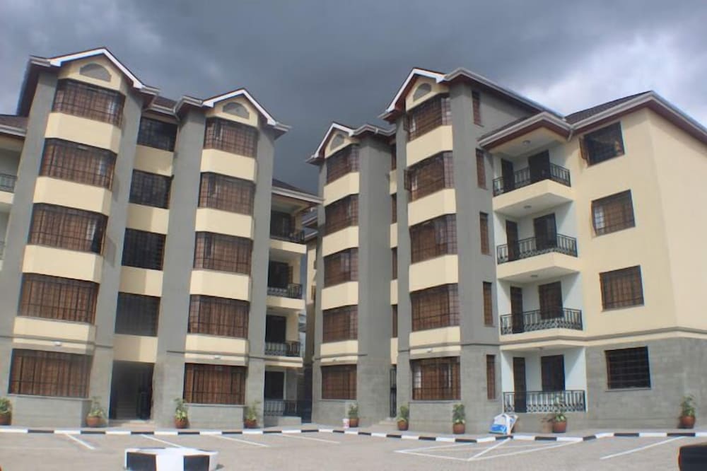 Lux Suites Bida Furnished Apartments
