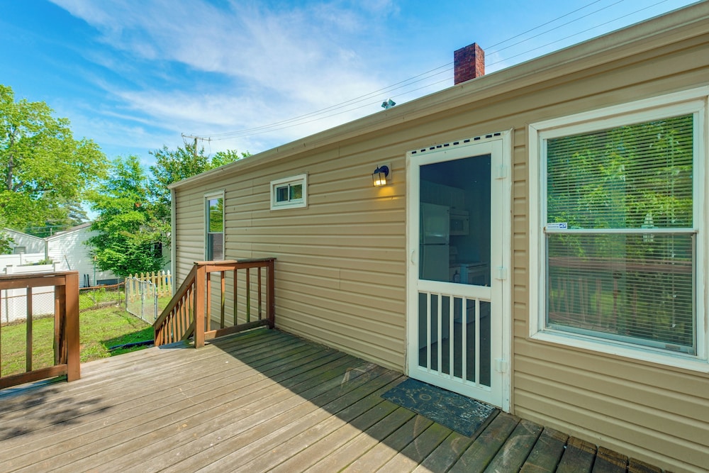 3 Mi to Historic Dtwn: Hopewell Home w/ Yard