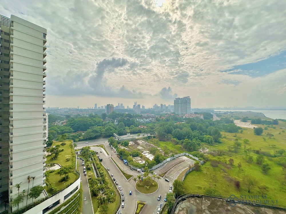 Country Garden Danga Bay By Stayrene photo 2
