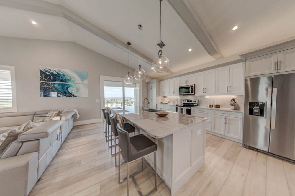 Villa Nautilus Steps Away From the Beach - New Lux 3 Story Pool Hot Tub Home With Elevator