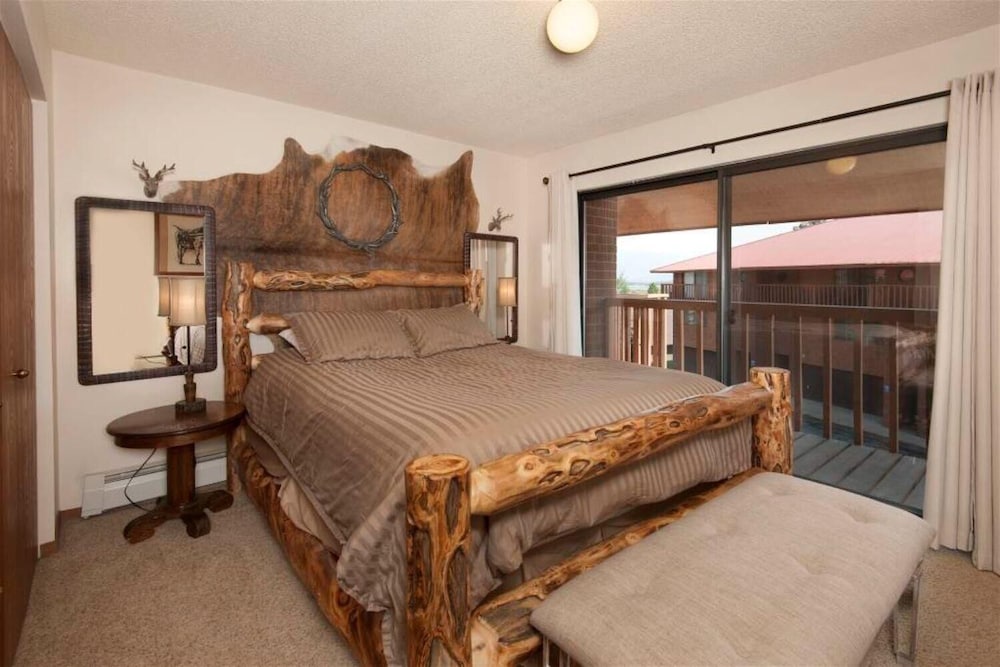 Lagoon 762b 3 Bedroom Townhouse by RedAwning