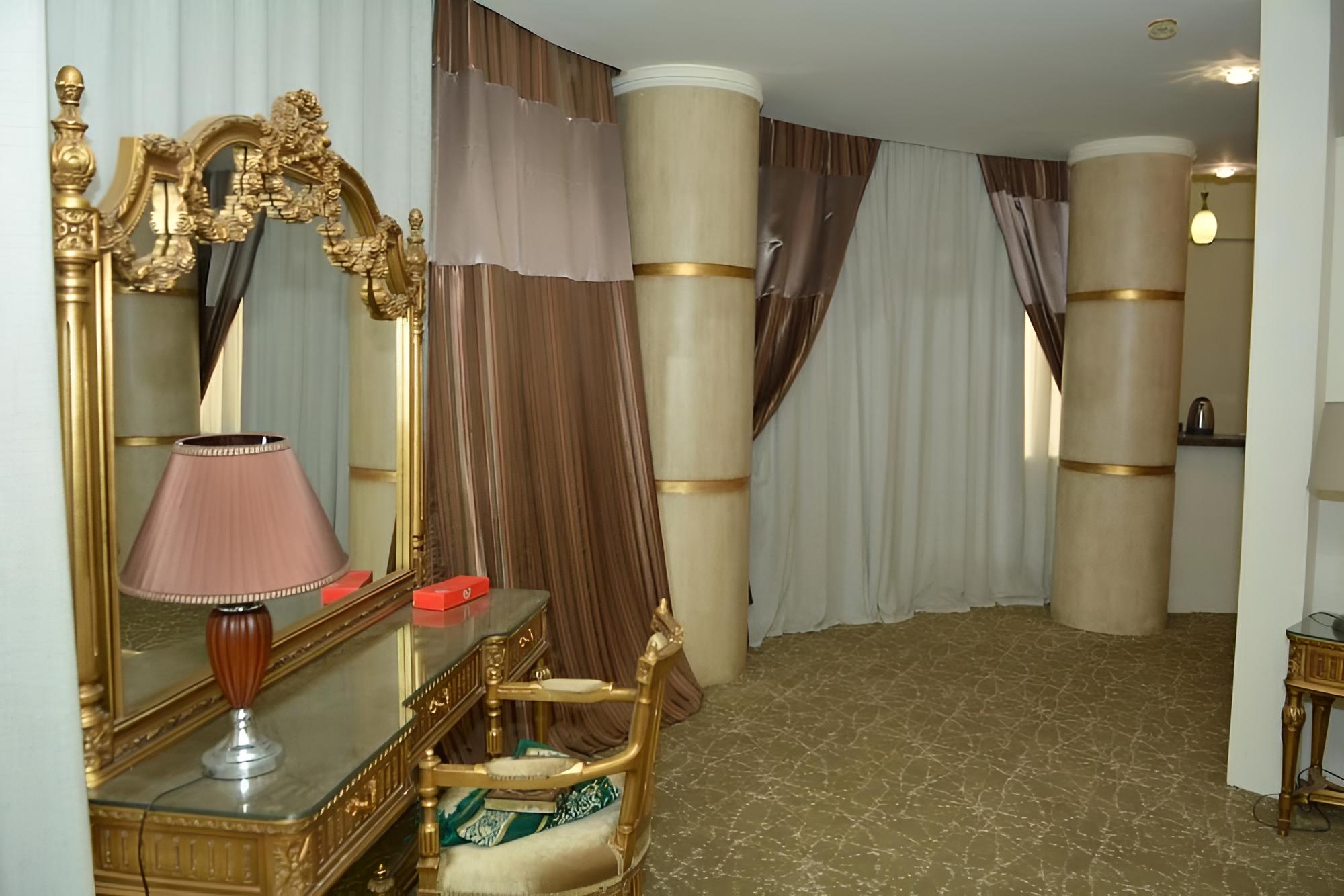 New Lamar Hotel