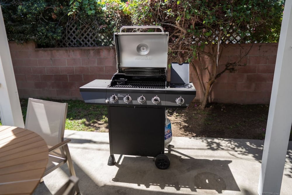 Disneyland Renovated 3BR Fullerton House w Garage Fenced Yard p56