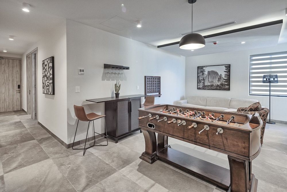 Luxury New Oceanfront Condo 5BR Sleeps 12