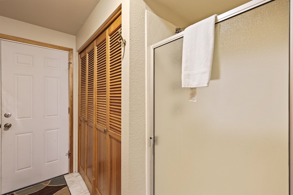 Sequoia 14 2 Bedroom Home