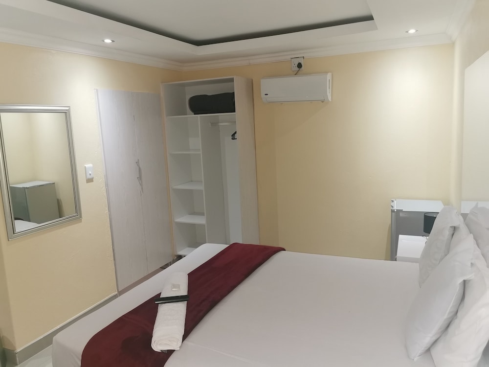 Tswinga Guest House