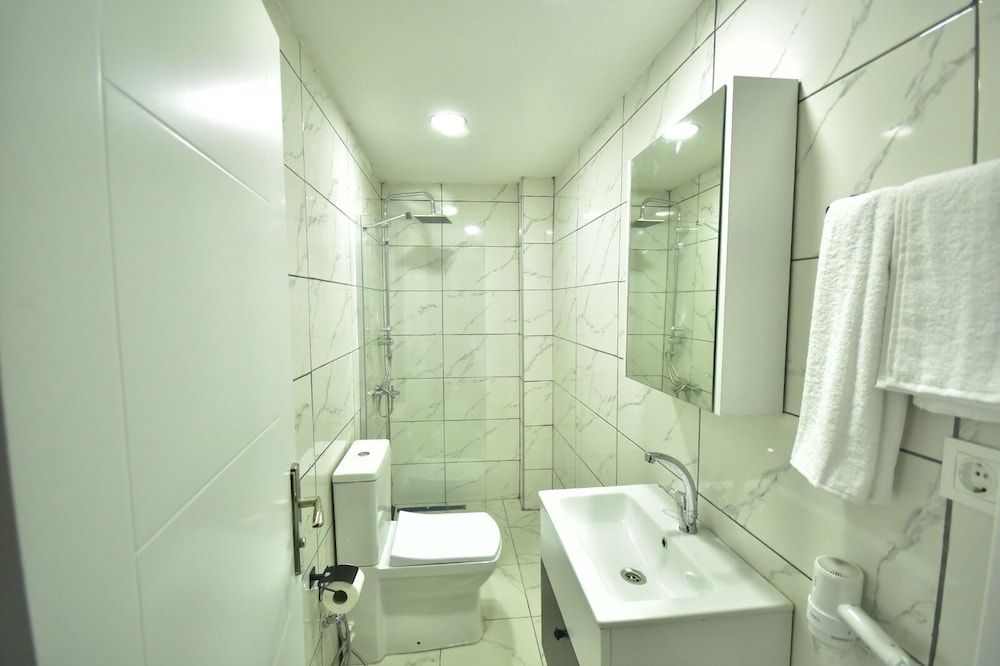 Rio's Otel - Image 5