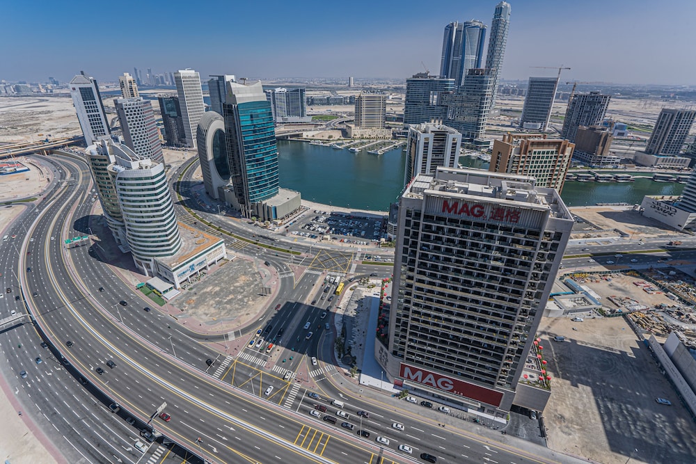 HiGuests - Burj Al Nujoom Tower