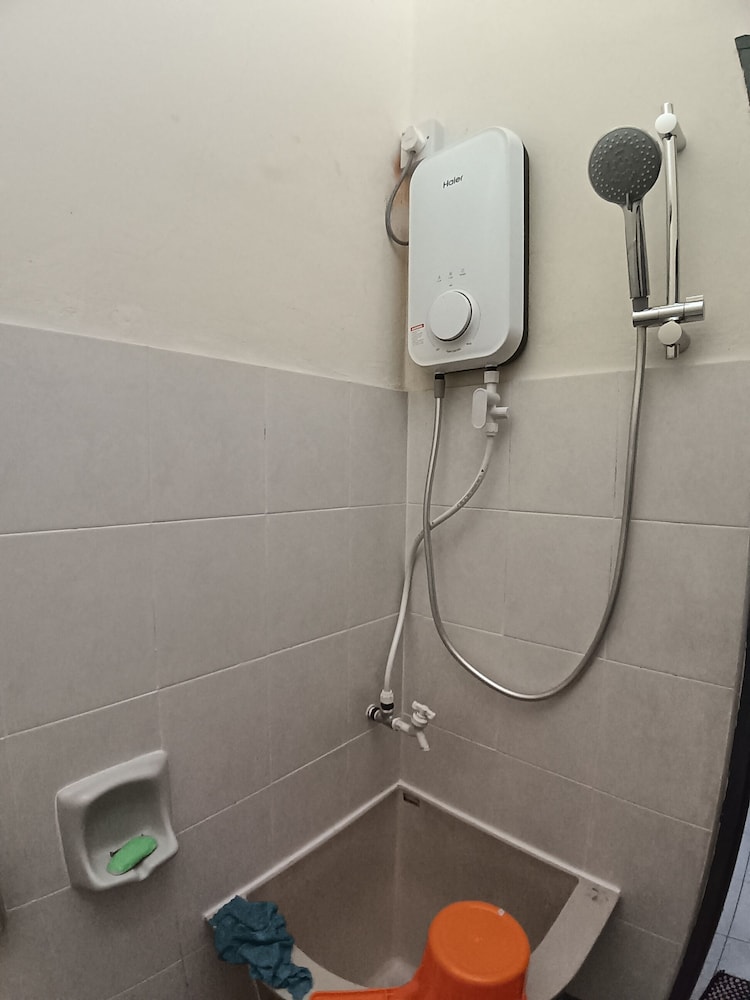 Jess Oasis Stay Tambun
