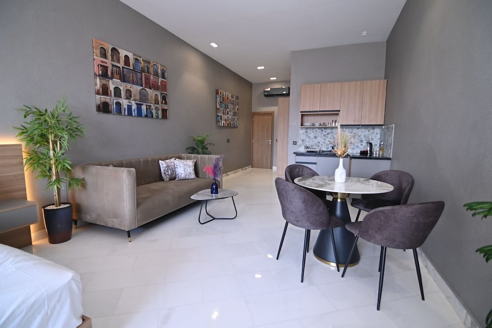 La villa luxury suites