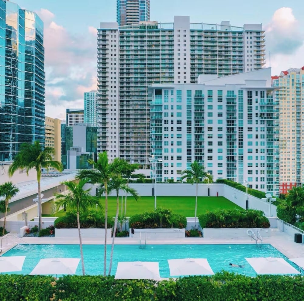 AKA Brickell Studio Free Parking by Palermo Home