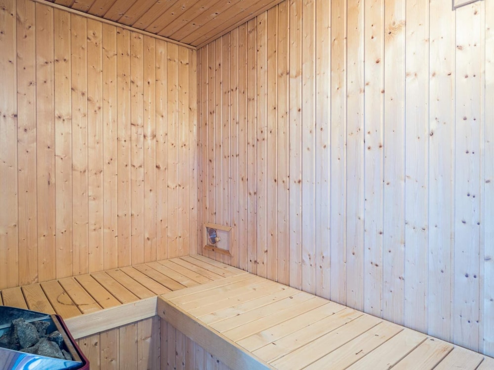 6 Person Holiday Home in Blavand