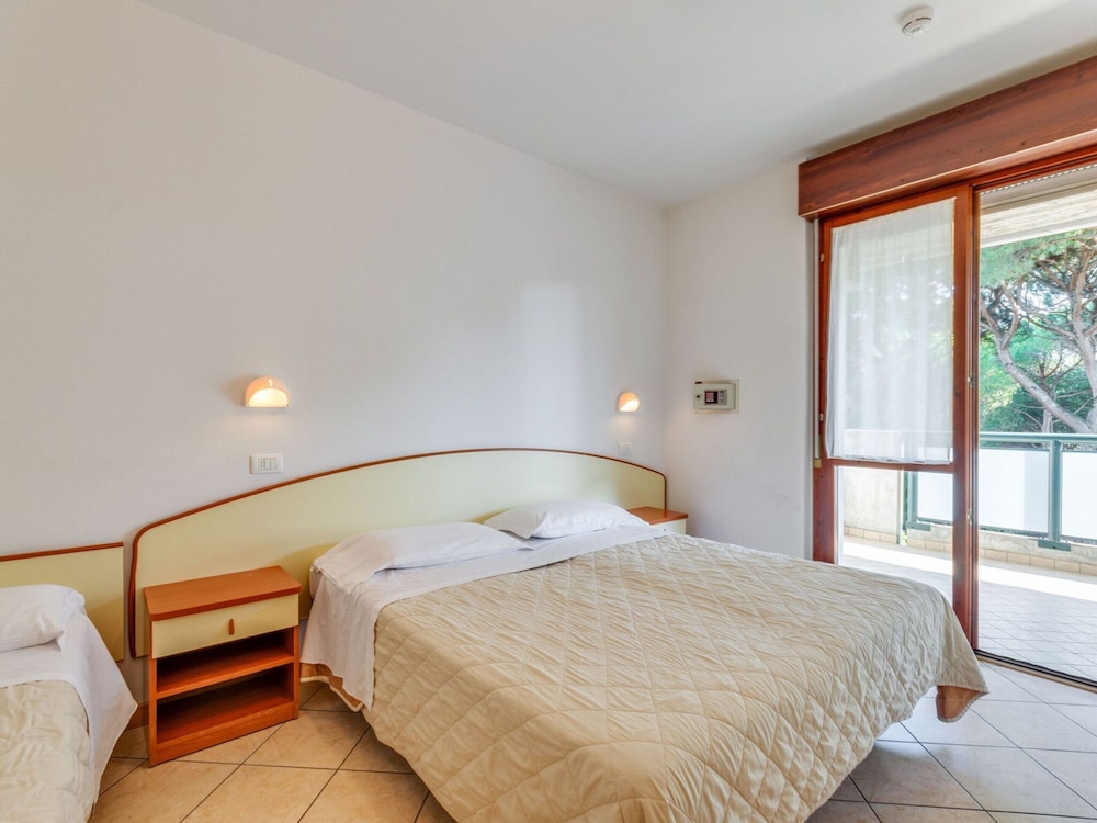 Comfy Apartment in Milano Marittima near Pine Forest view 3