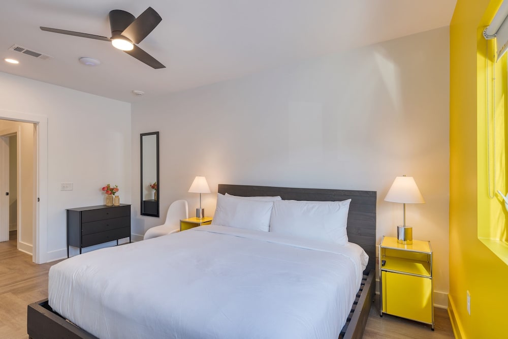 The Carter 405 by Avantstay 4BR Balcony