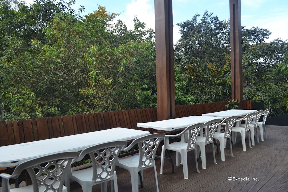 Spin Designer Hostel