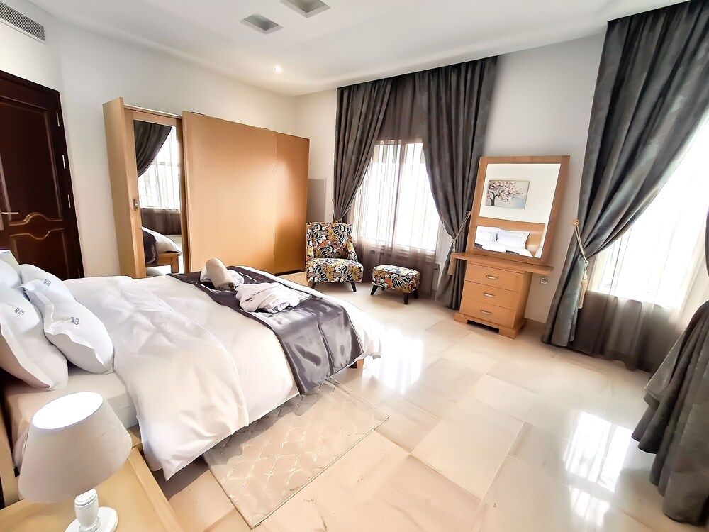 L'Orchidée - Luxury Suites