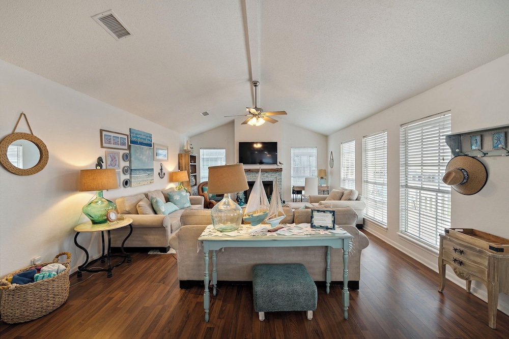 Island Breeze by Ryson Vacation Rentals