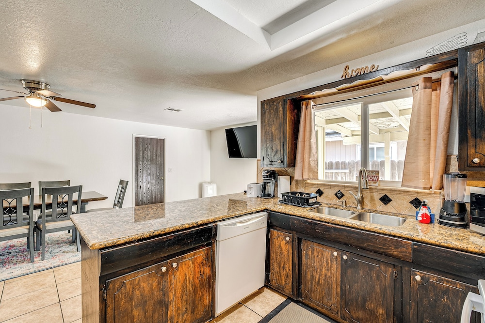 Updated Home in Suburbs - 10 Mi to Dtwn Stockton!