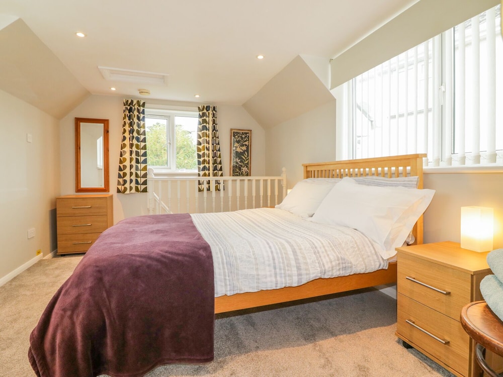 Wisteria Cottage view 3