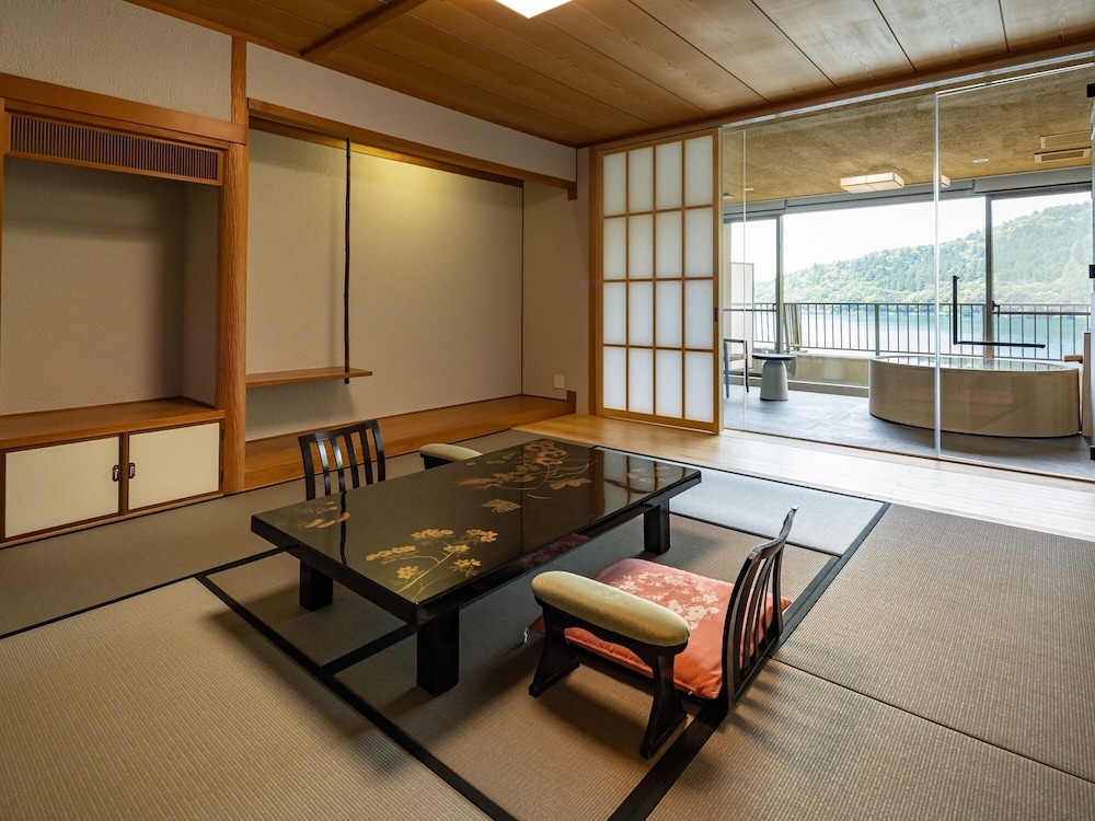 Unzen Azumaen