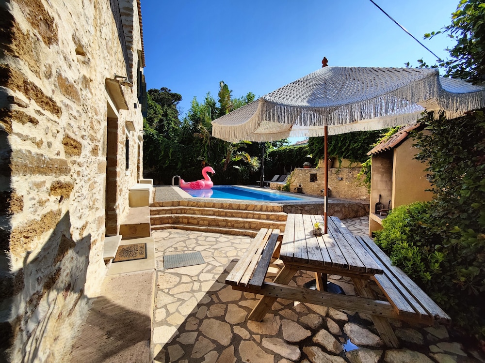 Villa Laina