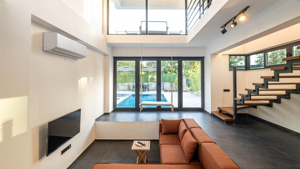 Marvelous Villa With Pool and Jacuzzi in Fethiye view 3