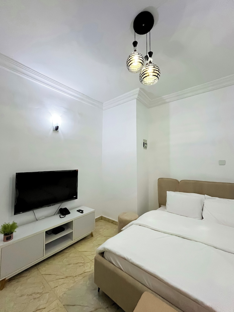 The12 by Naji Resort
