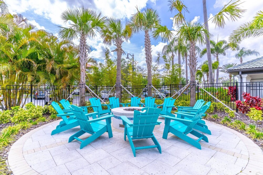 4001 Vista Cay