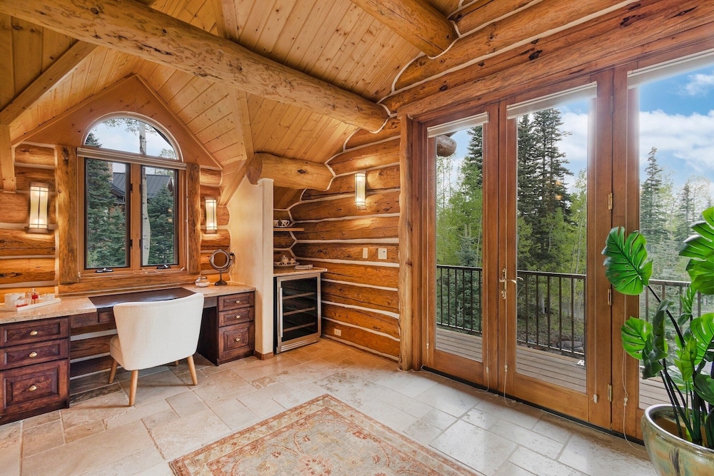 Wildwood Ridge 5 Bedroom Home