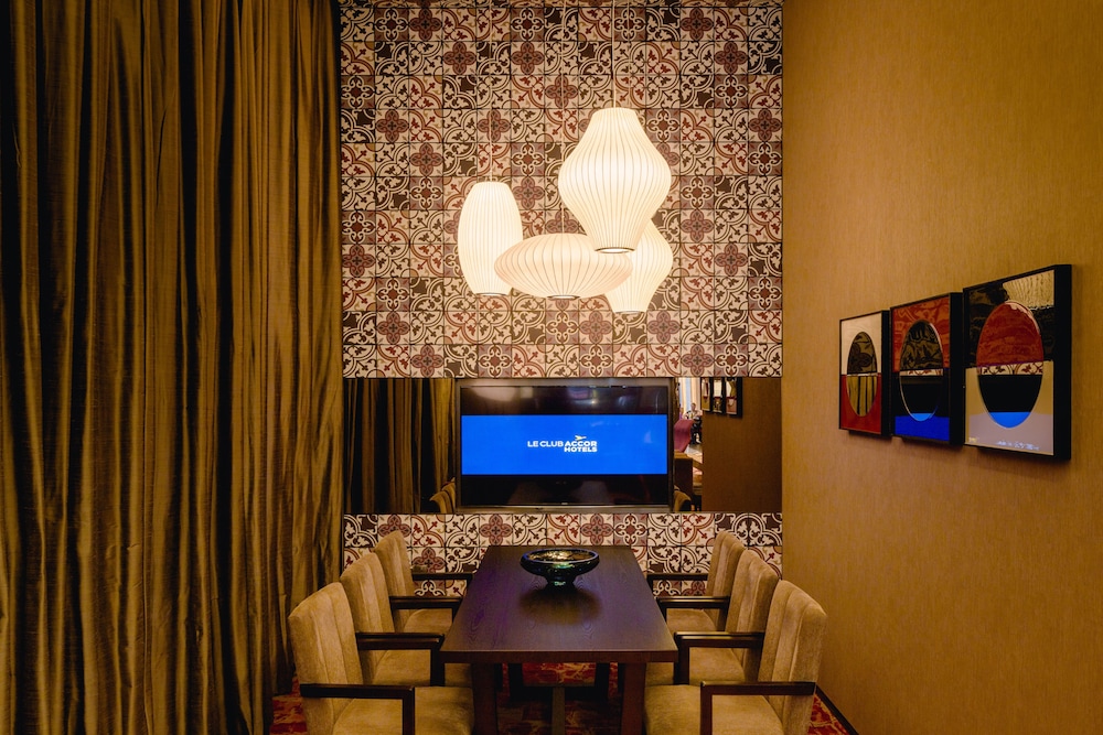 Mercure Singapore Bugis 4