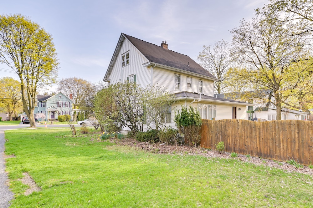 Charming Pet-friendly Vacation Rental w/ Backyard! view 5