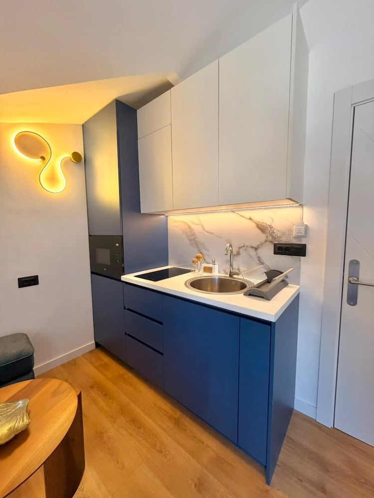 Lunamare Apartments