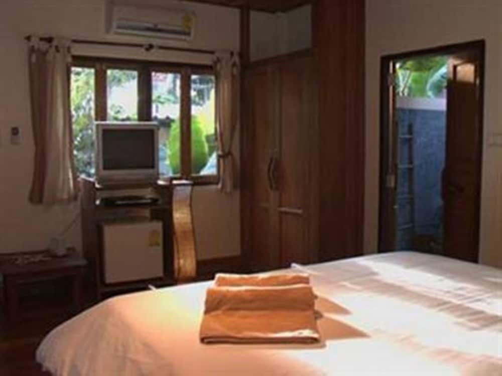 Sunset Cove Resort