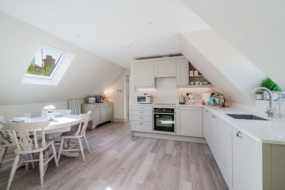 April Lodge in Sunningdale