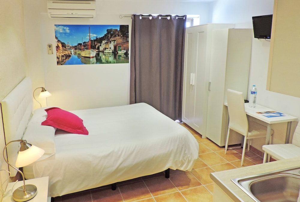 hotel room