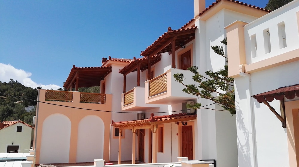 Nereides Apartments