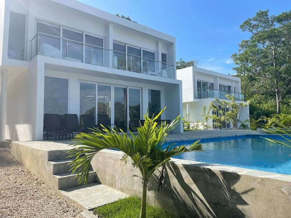 Villas Agua Dulce