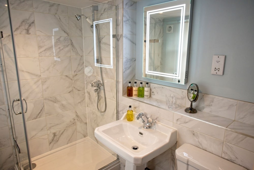 Bridgwater Vacations - The Old Vicarage - Property Image 9